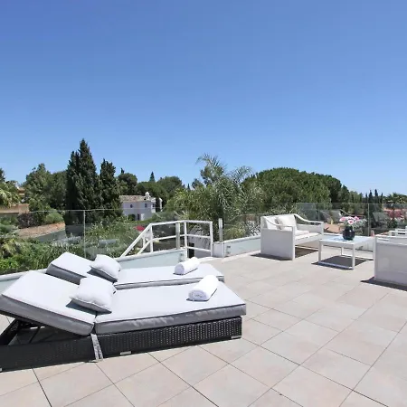 1118 Modern Villa