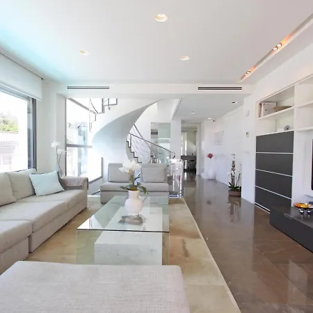 1118 Modern Villa Villa *