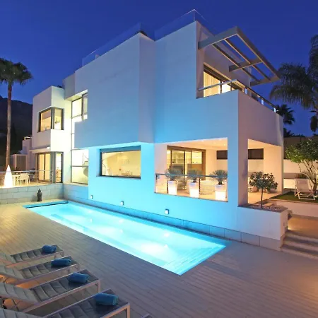 Villa 1118 Modern Villa *