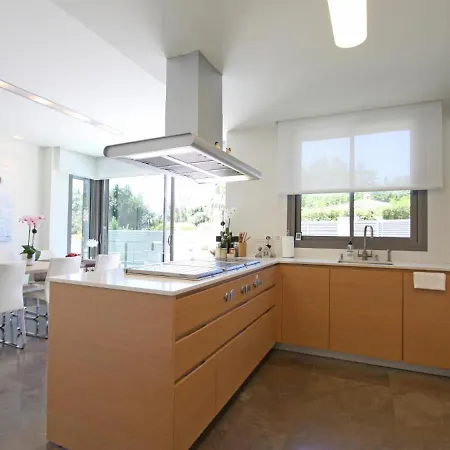 1118 Modern Villa Villa *